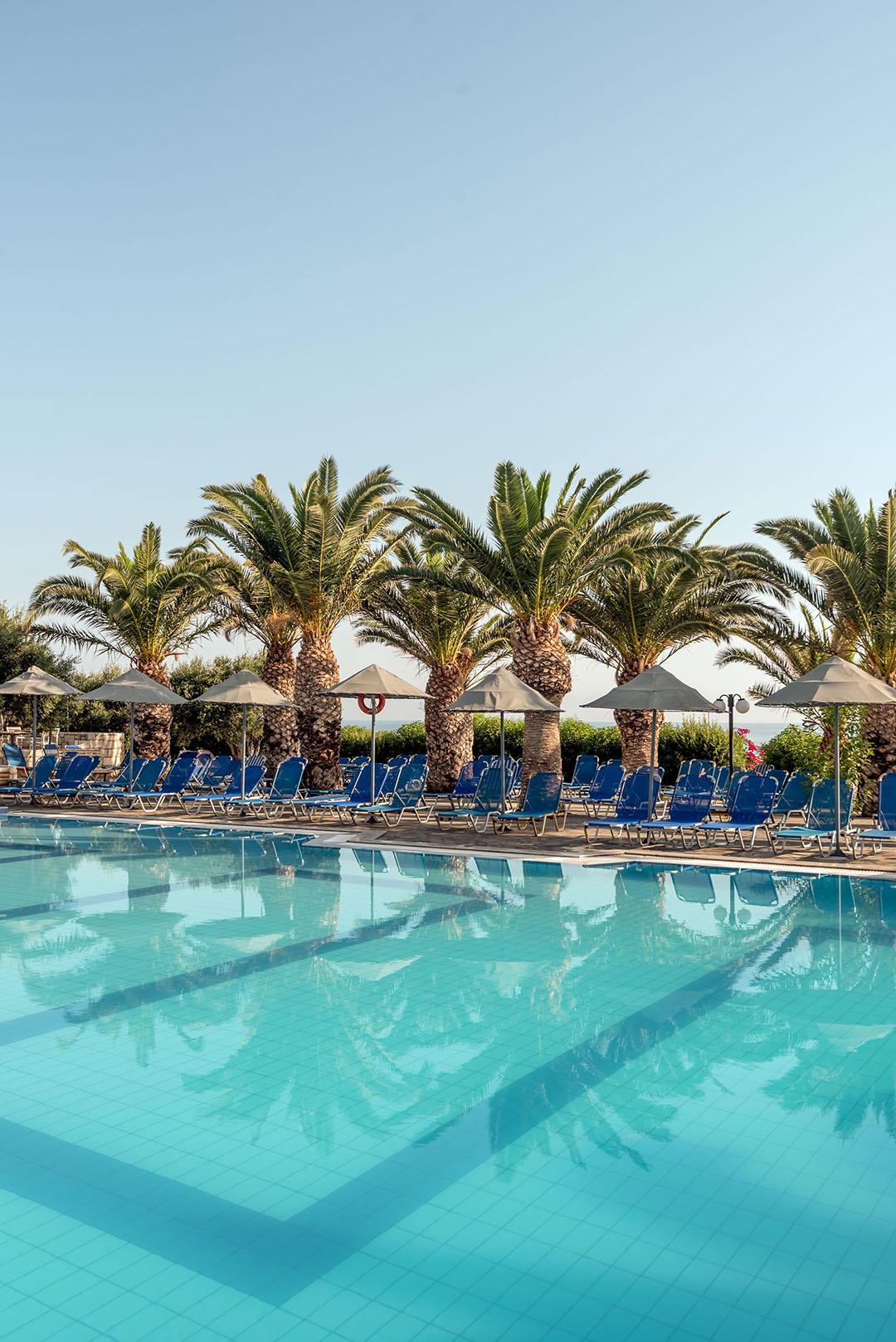 Mediterraneo Hotel In Hersonissos Crete: 4 Star Hotels Crete ...